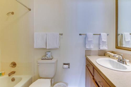 Comfort at the Cottonwoods - image 9