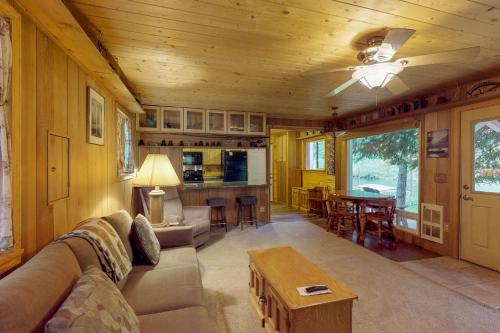 Alsea River Fishing Cabin