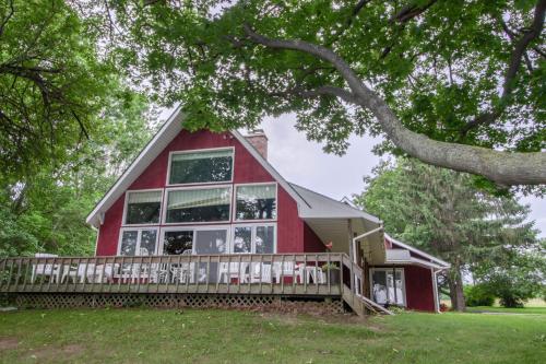 Southern Point Cottage at Inselheim Road - South Hero