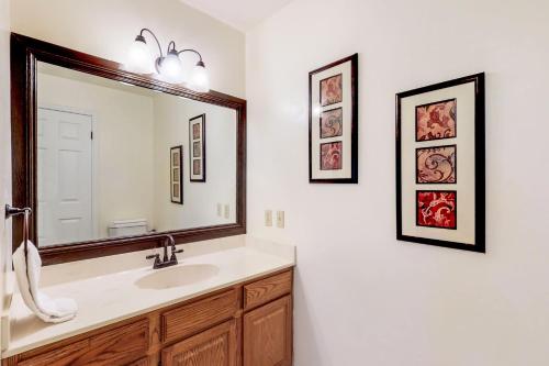 123B E. Lantana - image 8