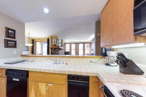 Snowcreek 847 - image 8