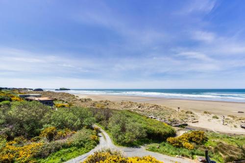 Spindrift Oceanfront Home