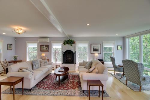 Green Mountain Manor - image 2
