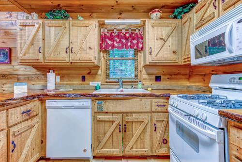 Kayel's Mountain Retreat - image 6