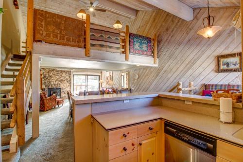 Snowcreek 233