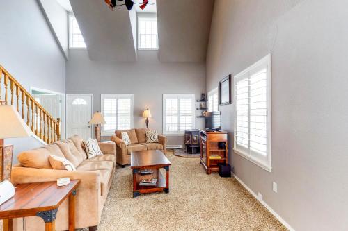 Country Retreat - image 2