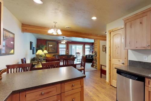 Candlewood V - image 3