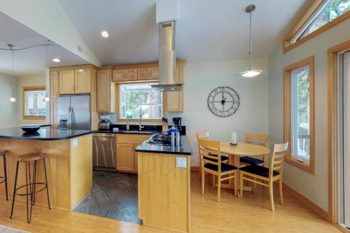 Tahoe City Treasure - image 2