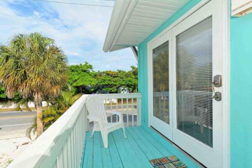 Turquoise Paradise West - image 9