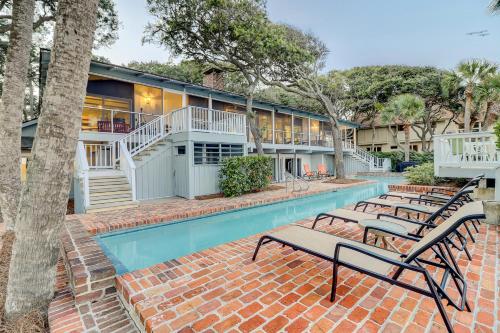 Beach House - main image