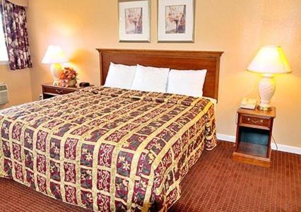 Parkway Inn Philadelphia Airport The 2-star Parkway Inn Springfield offers comfort and convenience whether youre on business or holiday in Springfield (PA). The property features a wide range of facilities to make your stay a pleasa