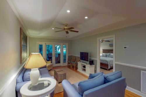 1151 Summerwinds - image 5