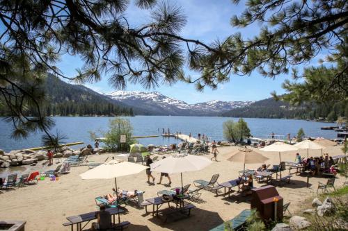 Lake Front Family Home at Donner