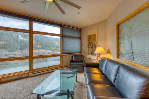 River Bank Lodge