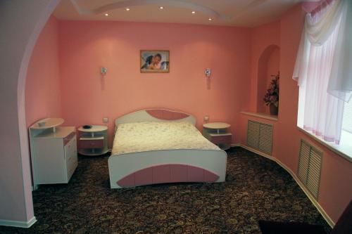 Sterkh Hotel - image 2
