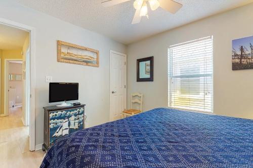 5 Bed 2 Bath Vacation home in Destin - image 8