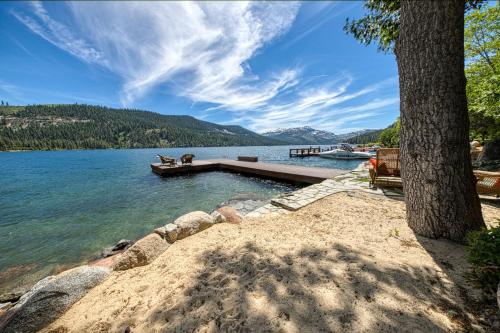 Lake Front Family Home at Donner