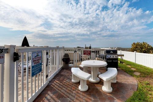 Oceanside 404 - image 3