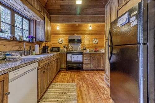 Bon Fir Cabin - image 8