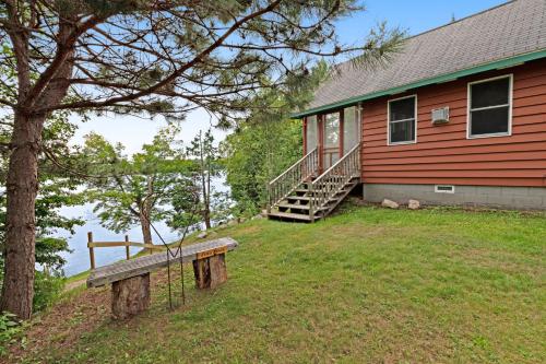 Loon Cottage - image 5