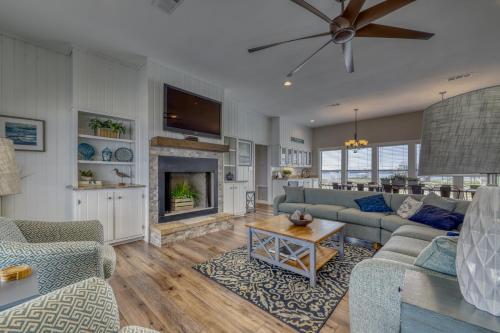 Almost Heaven - 6 Bed 7 Bath Vacation home in Gulf Shores Gulf Shores