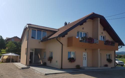  Neda Holiday House in 47246 Grabovac