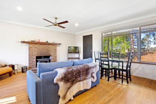 Braeside Cabin Three Parsonsia in Central Tilba