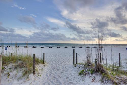 Gulf Gate 402 - image 8