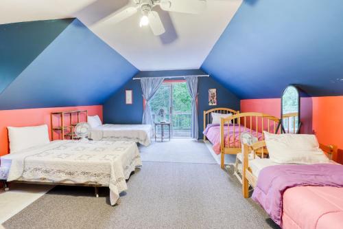 Home Away from Home + Studio - image 9