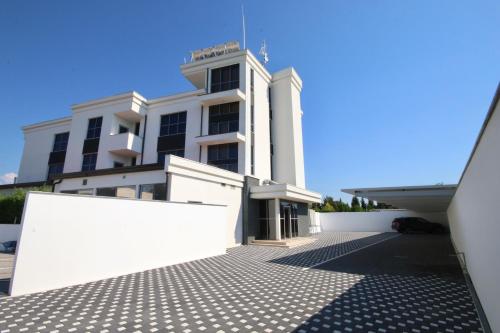 ทัศนียภาพภายนอกโรงแรม, ELJOS HOTEL in โวเร