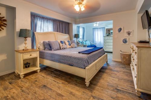 Mesquite House - image 6