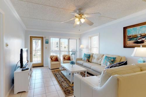 Beachview Condominiums: #204 - main image