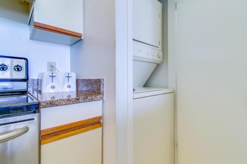 1105 Edgewater Tower 3