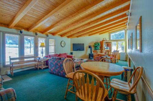 Snake River Outpost - image 5