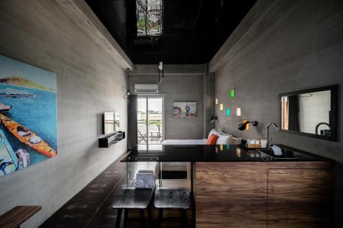 Check-in/out [private]