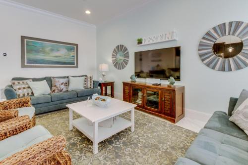 Miramar Beach Villa - image 3