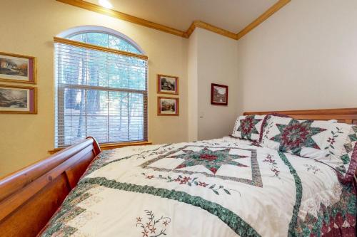 New England Cottage - image 9