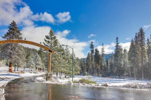 New England Cottage in Shaver Lake (CA)