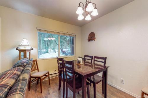 Dancing Bear Condo - main image