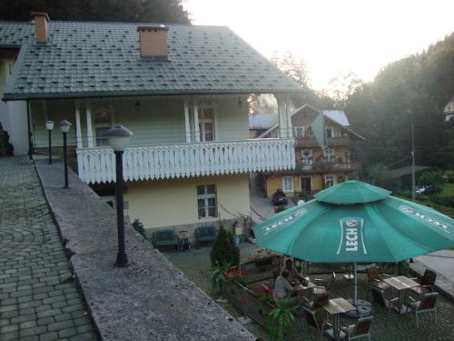 Bejárat, "Willa Millennium" in Miedzygorze