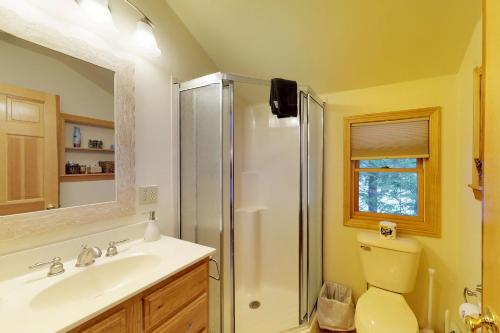 Beaver Cove Cabin - image 6