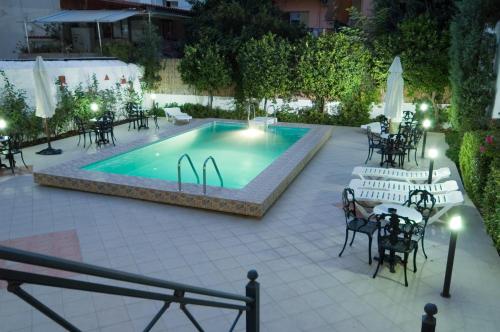 Hotel Bakos - image 14