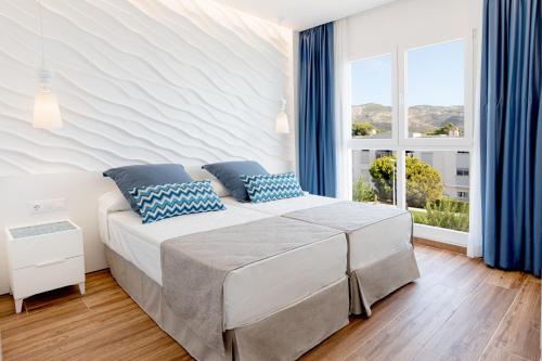 Two-Bedroom Apartment image 6