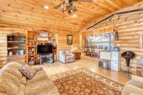 Family Oriented Cottage - main image