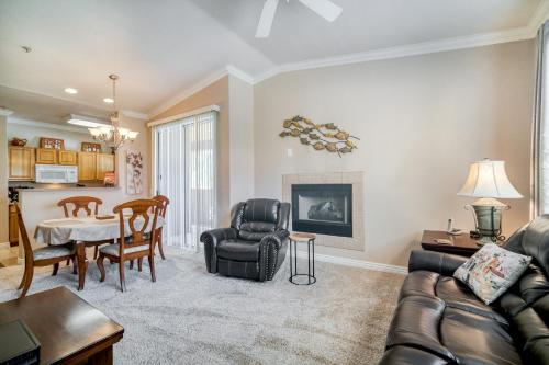 Pristine Top Floor Condo With Access To Clubhouse & Pools - image 12