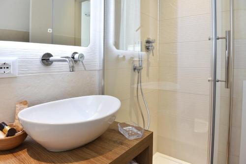 Casablanca Hotel - image 3