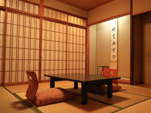 Izumiya Ryokan – Kyoto, IL