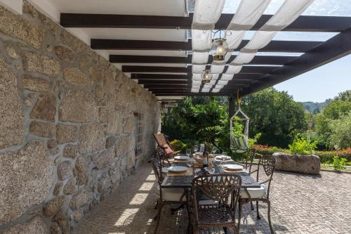 ระเบียง/ชานเรือน, Host Wise - Boutique Country House w Pool in ตอร์โน