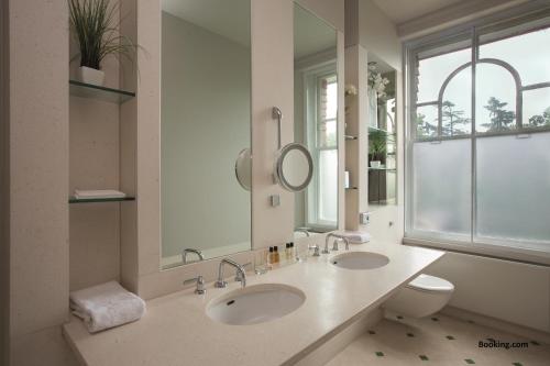 Woodlands Park Hotel - image 8