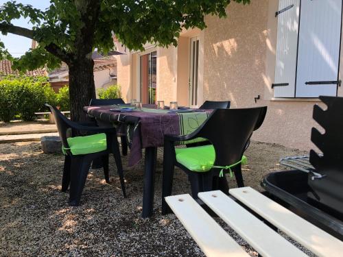 Jolie petite maison en Ardèche du sud